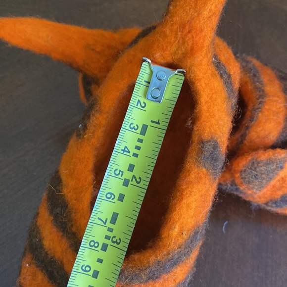 Orange Felt Wool Cat Shoes - Picture 4 of 6